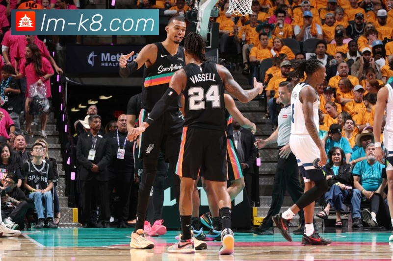 布泽尔状元稳了 大一数据全面超越弗拉格 名嘴忧虑其能否适应NBA
